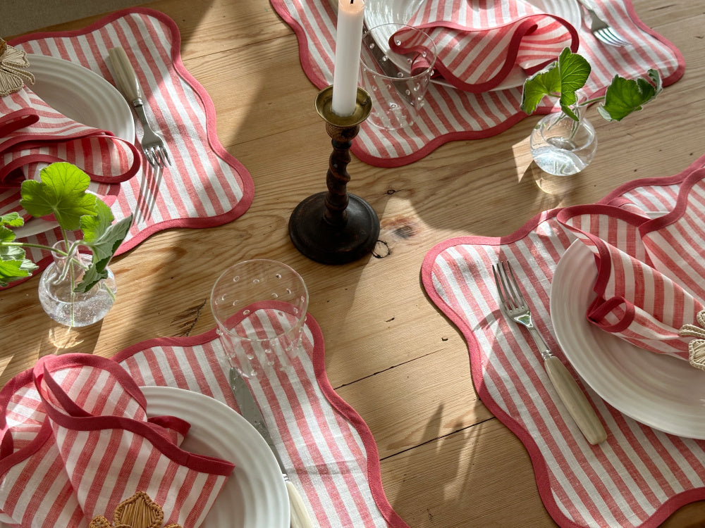 Linserviett med bølgekant - Stripet rose/ivory