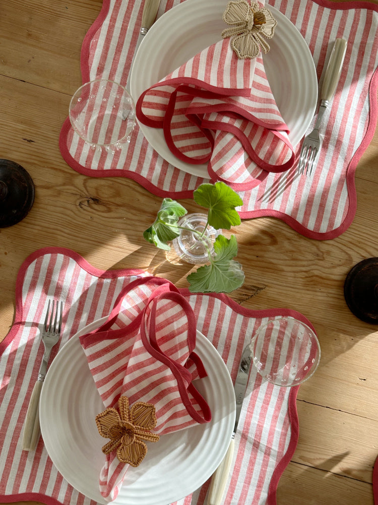 Linserviett med bølgekant - Stripet rose/ivory