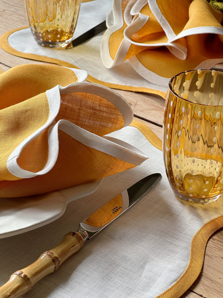 Dekkebrikke med bølgekant - Ivory & Mustard