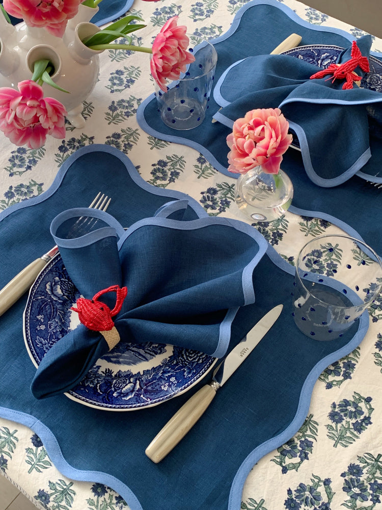 Dekkebrikke med bølgekant - pariserblå