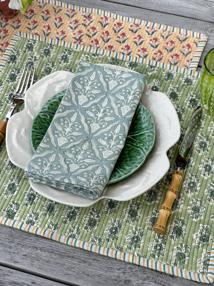 Quiltet dekkebrikke (2 stk)