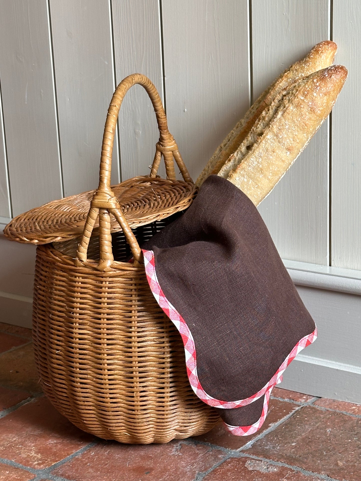 Linserviett med bølgekant - Brun/rød gingham