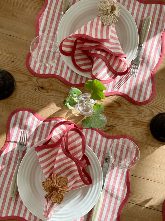 Linserviett med bølgekant - Stripet rose/ivory